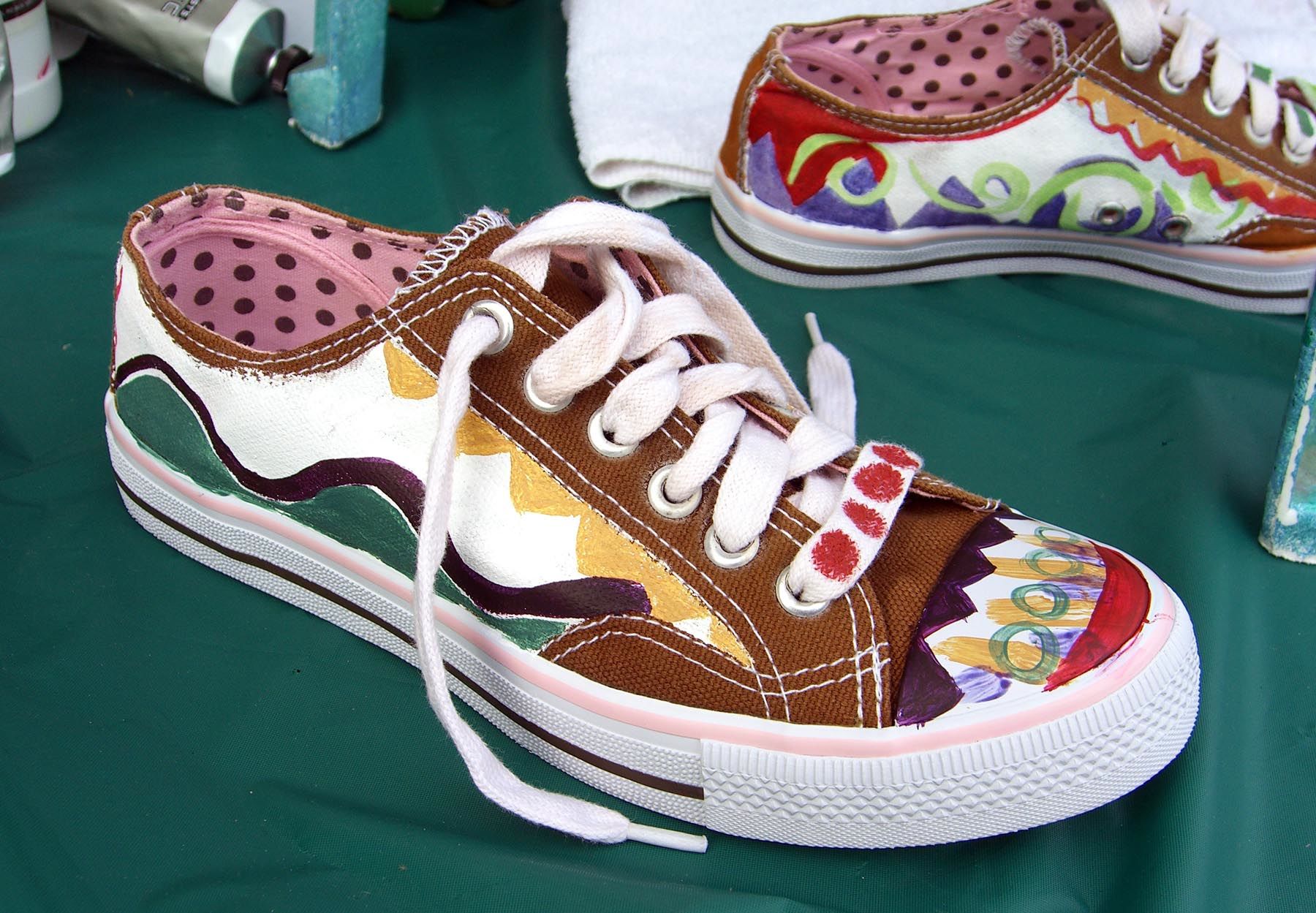 Paint Your Sneakers — Bravo School of Art